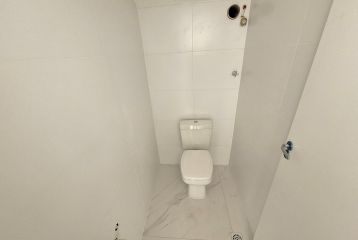REF 049- SOBRADO  NOVO, A 120 METROS DA PRAIA 